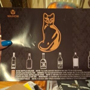 Black and Gold Wine Bottle Holder